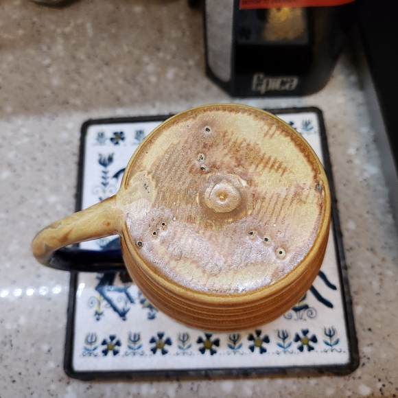 Drip Glaze Studio Art Pottery Coffee Cup Mug Signed Hand Made 4" Tall - Picture 4 of 8